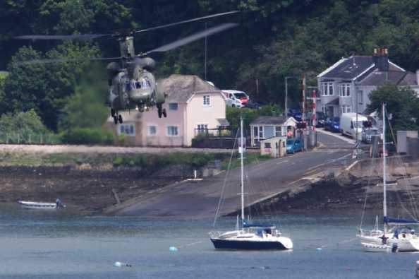07 July 2020 - 12-40-15
What the pictures cannot explain is the noise. And oh, what a wonderful noise.
----------------------------
RAF Chinook ZA704 low flypast of Dartmouth